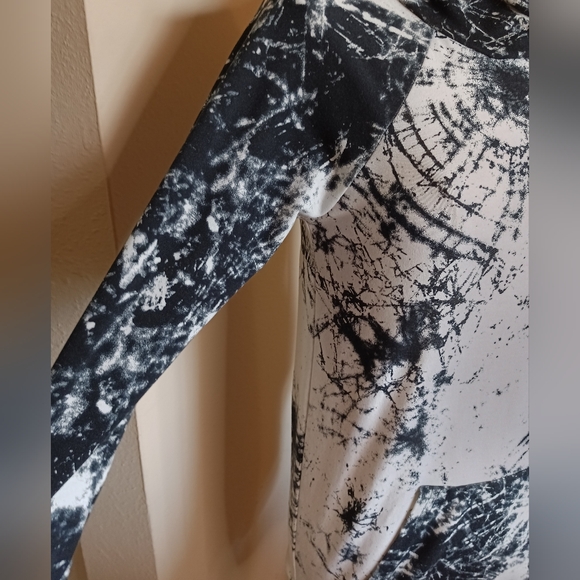 Lularoe Black and White Hoodie XS - Picture 2 of 12